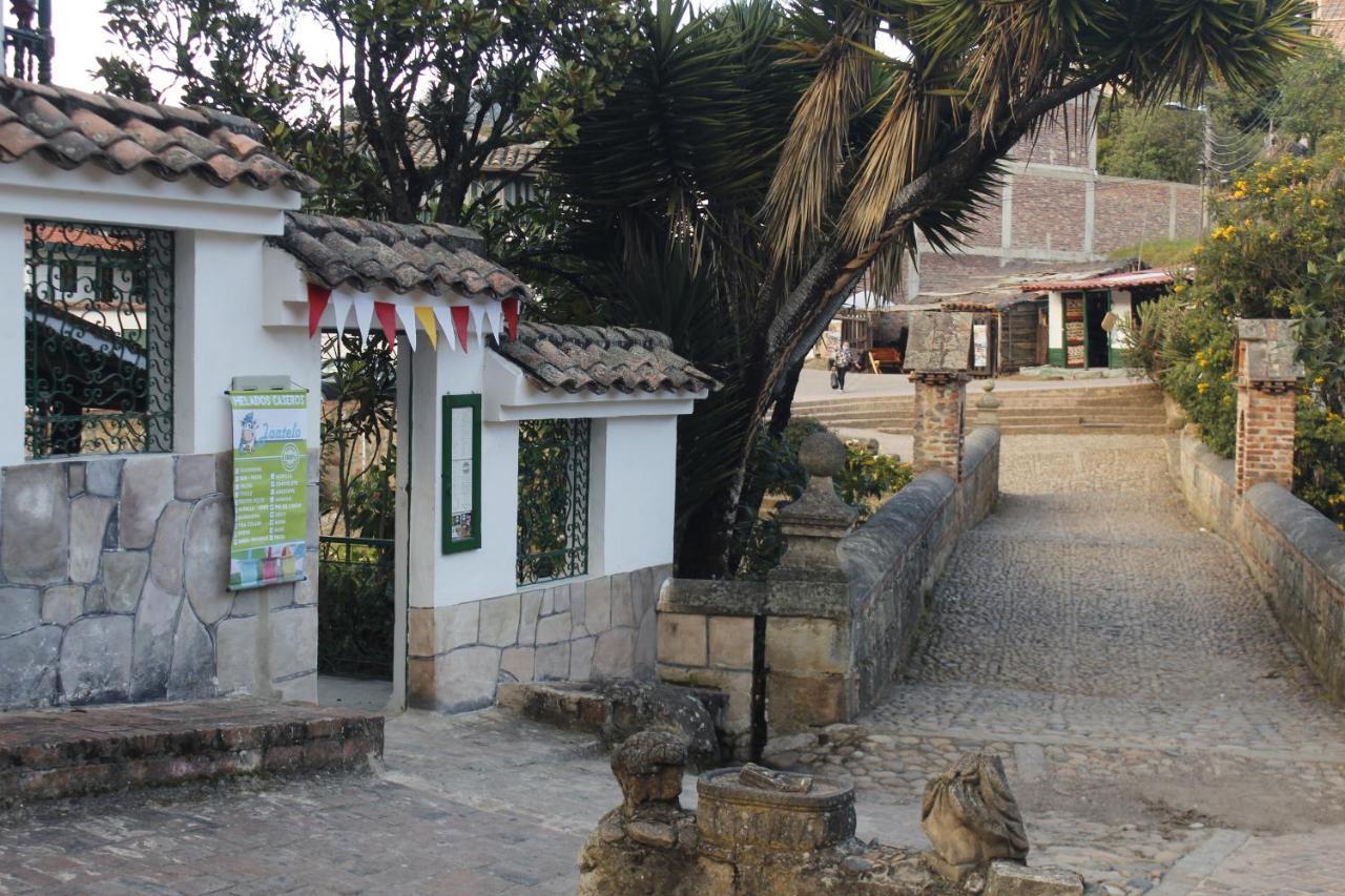 Hotel Calicanto Real Cafe Museo Monguí Buitenkant foto