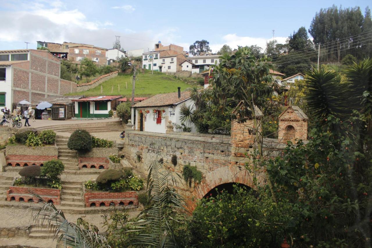 Hotel Calicanto Real Cafe Museo Monguí Buitenkant foto